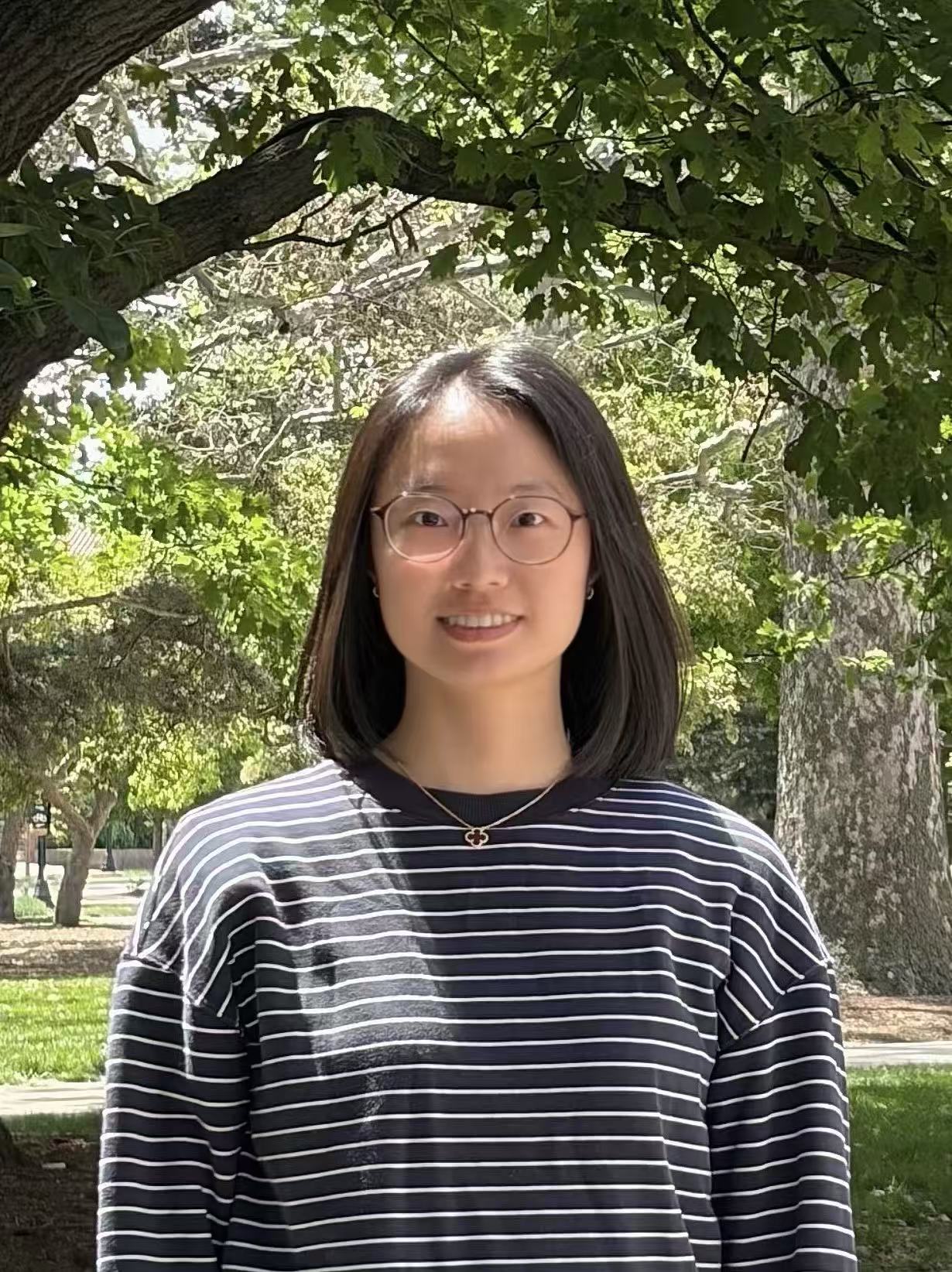 <span style='font-size: 0.85em'>Jinyuqi Huang 黄金雨琪</span>